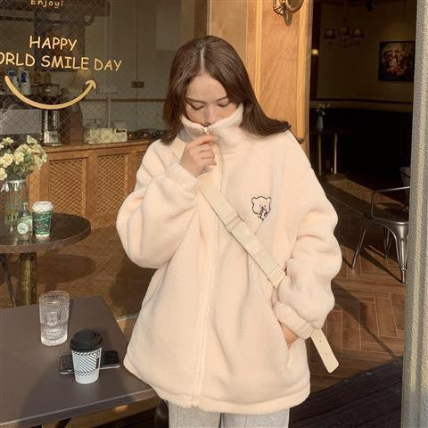 Lässige Teddy-Fleecejacke mit Stehkragen und Bärenmotiv