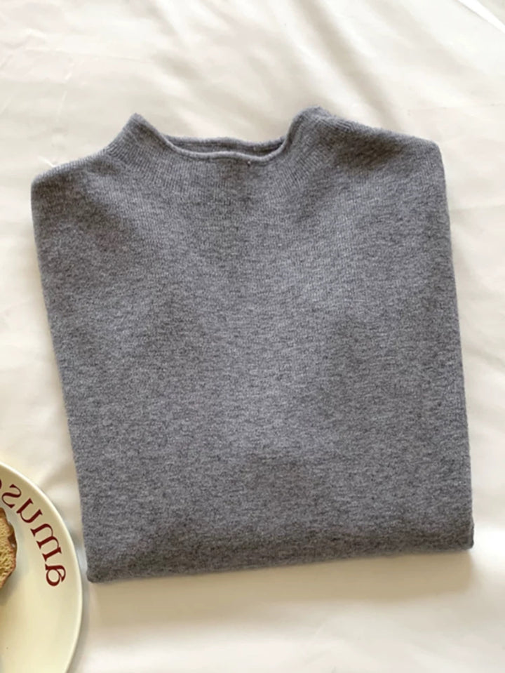 Schlanker Damen-Strickpullover mit Stehkragen