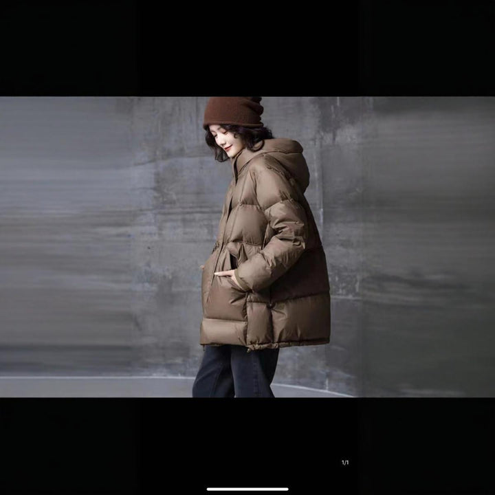 Moderne Daunenjacke mit Kapuze für Damen