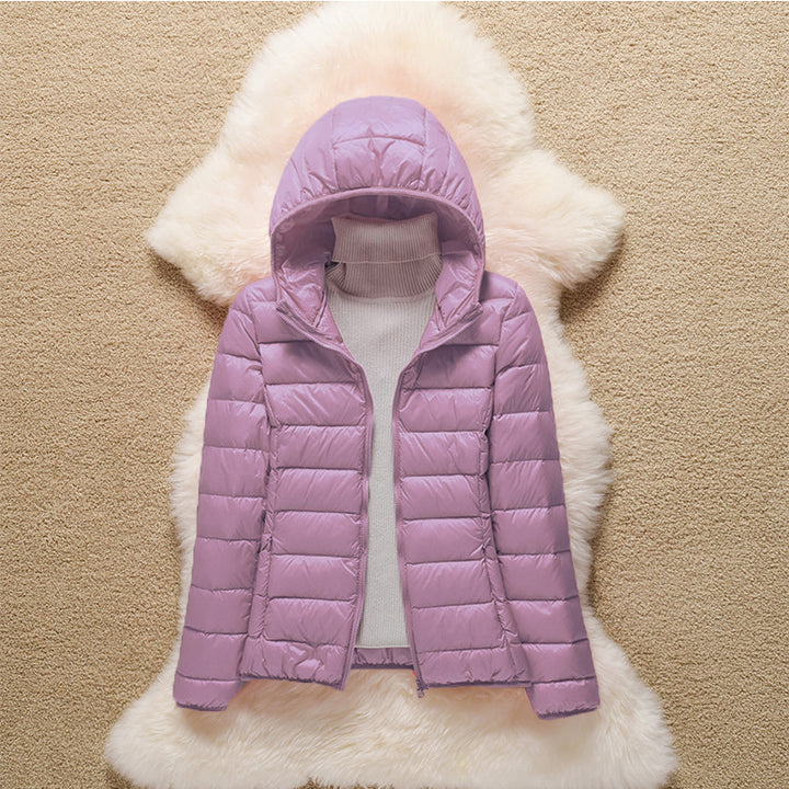 Leichte Damen-Daunenjacke mit Kapuze und Stehkragen