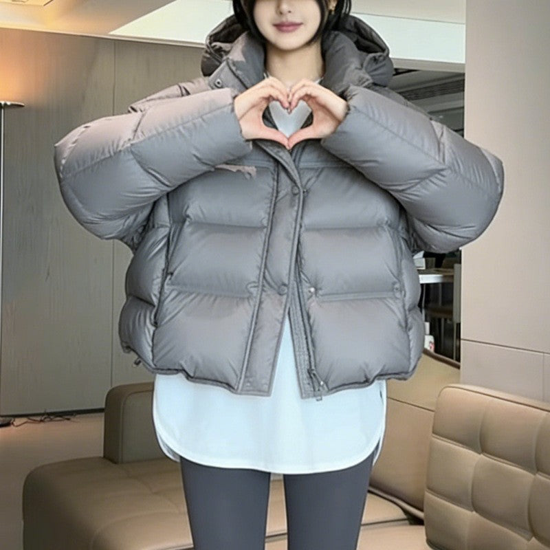 Kurze Damen-Daunenjacke im Puffer-Stil