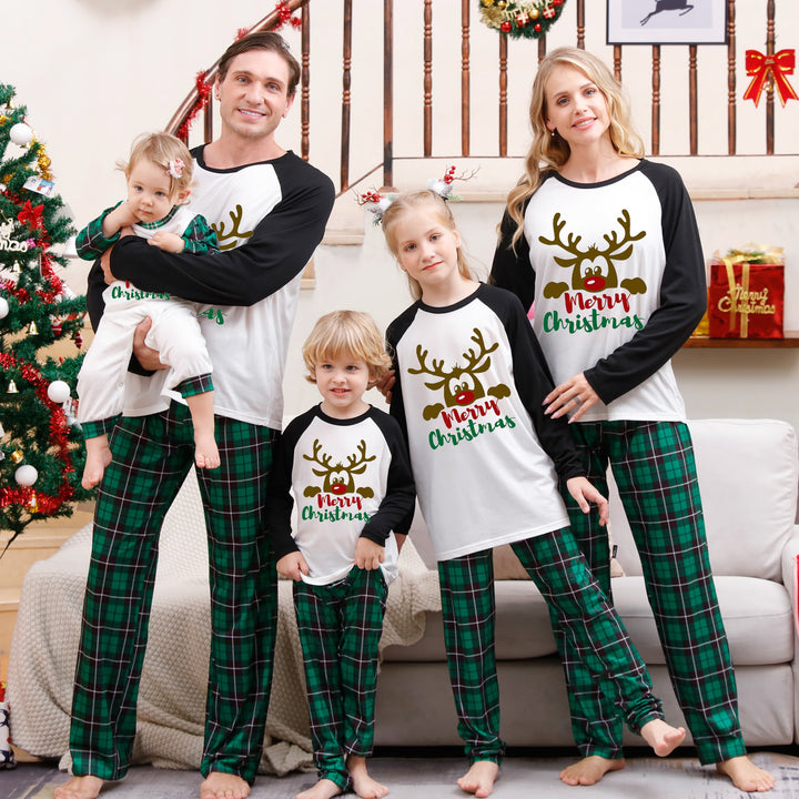 Weihnachts-Schlafanzug-Set für die ganze Familie