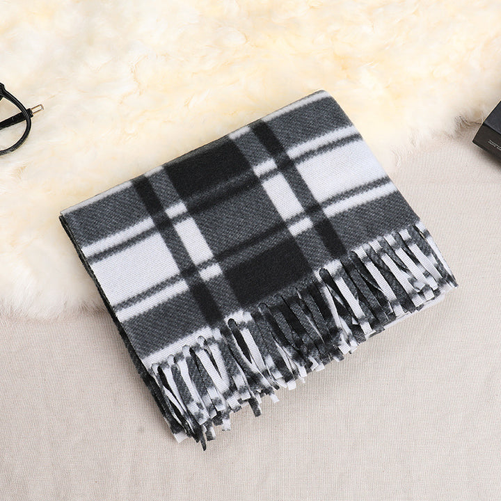Klassischer Karo-Schal aus beidseitigem Fleece