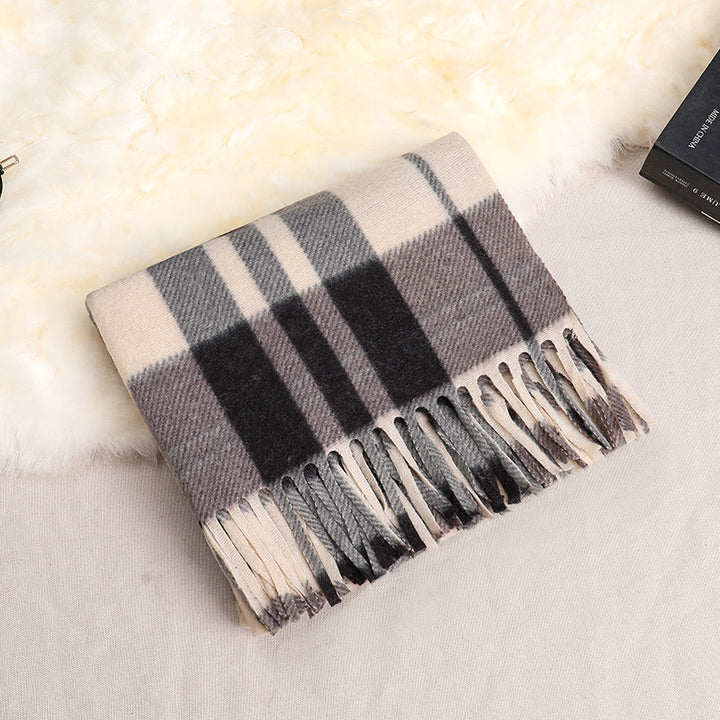 Klassischer Karo-Schal aus beidseitigem Fleece
