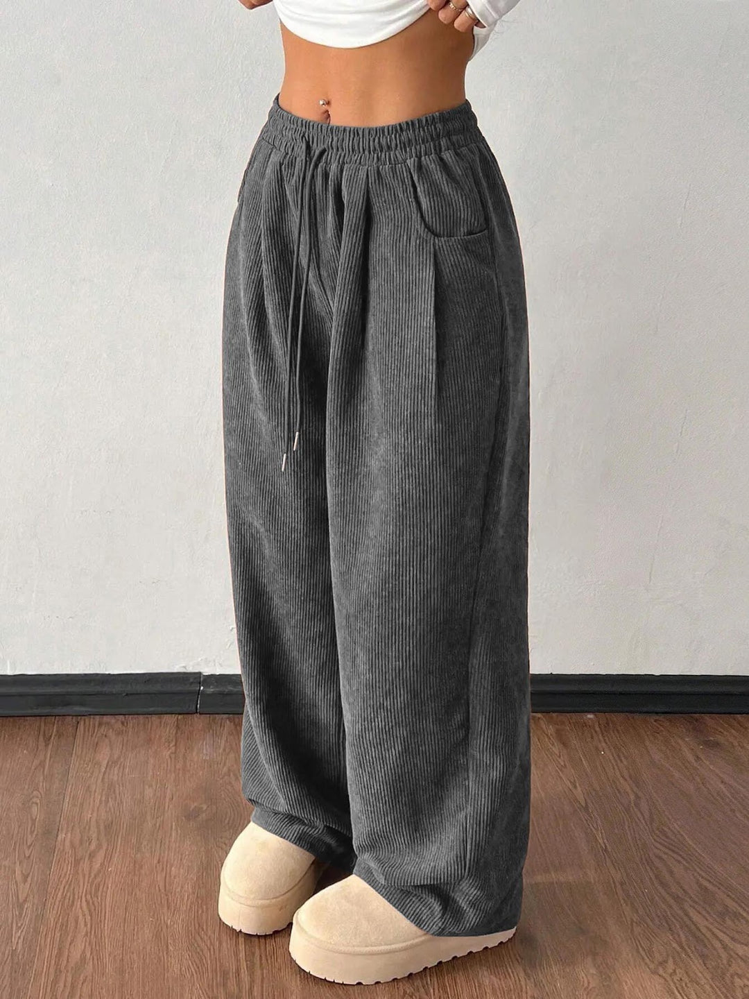 Damen-Cordhose mit weitem Bein und Kordelzug
