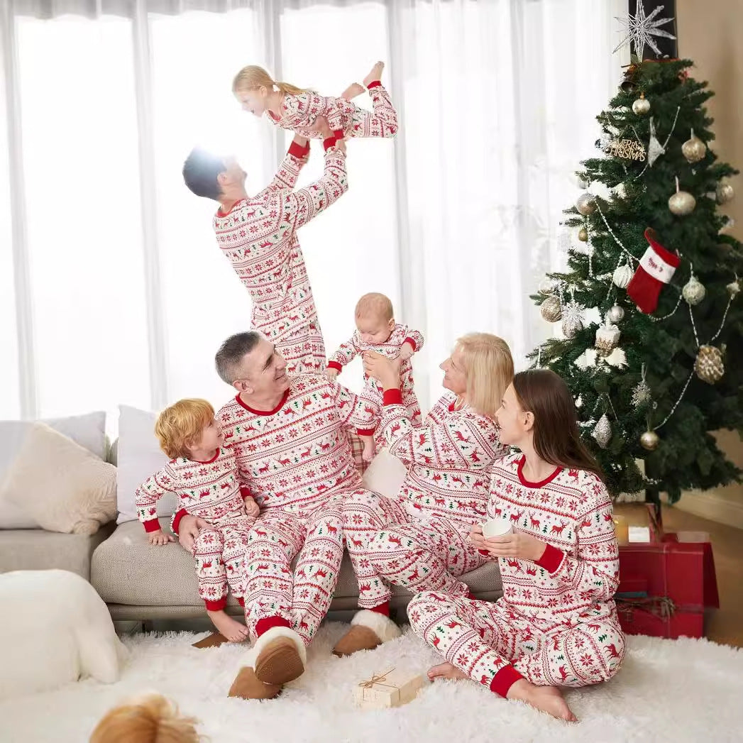 Weihnachts-Pyjama-Set für die Familie, festlicher Druck
