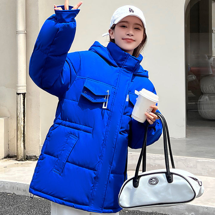 Kurze Damen-Winterjacke in modischem Design