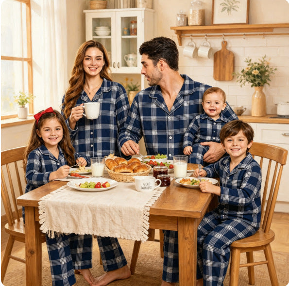 Weihnachts-Schlafanzug-Set für die Familie, kariert