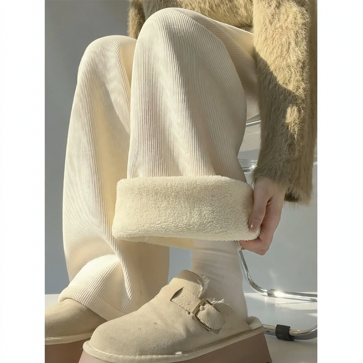 Gefütterte Kord-Hose, gerader Schnitt