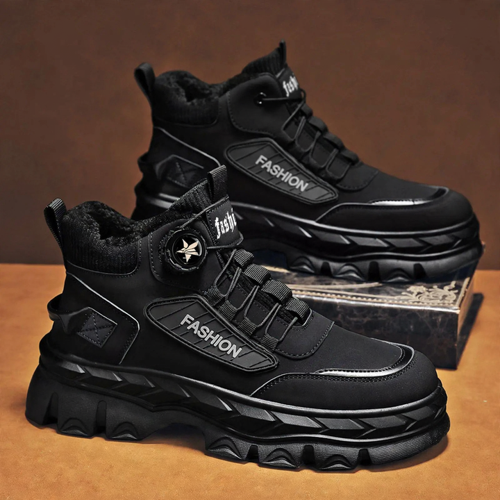 Gefütterte Herren-Stiefel mit Drehverschluss