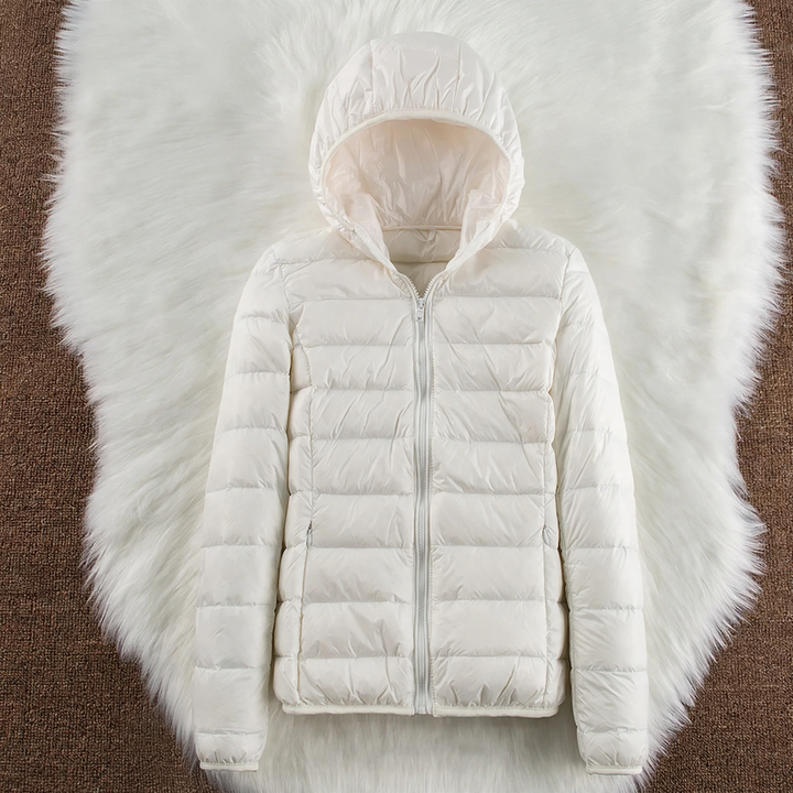 Leichte Damen-Daunenjacke mit Kapuze und Stehkragen