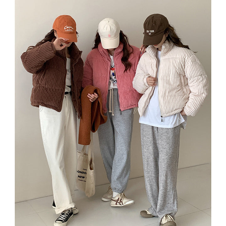 Kurze Damen-Winterjacke aus Cord mit Stehkragen
