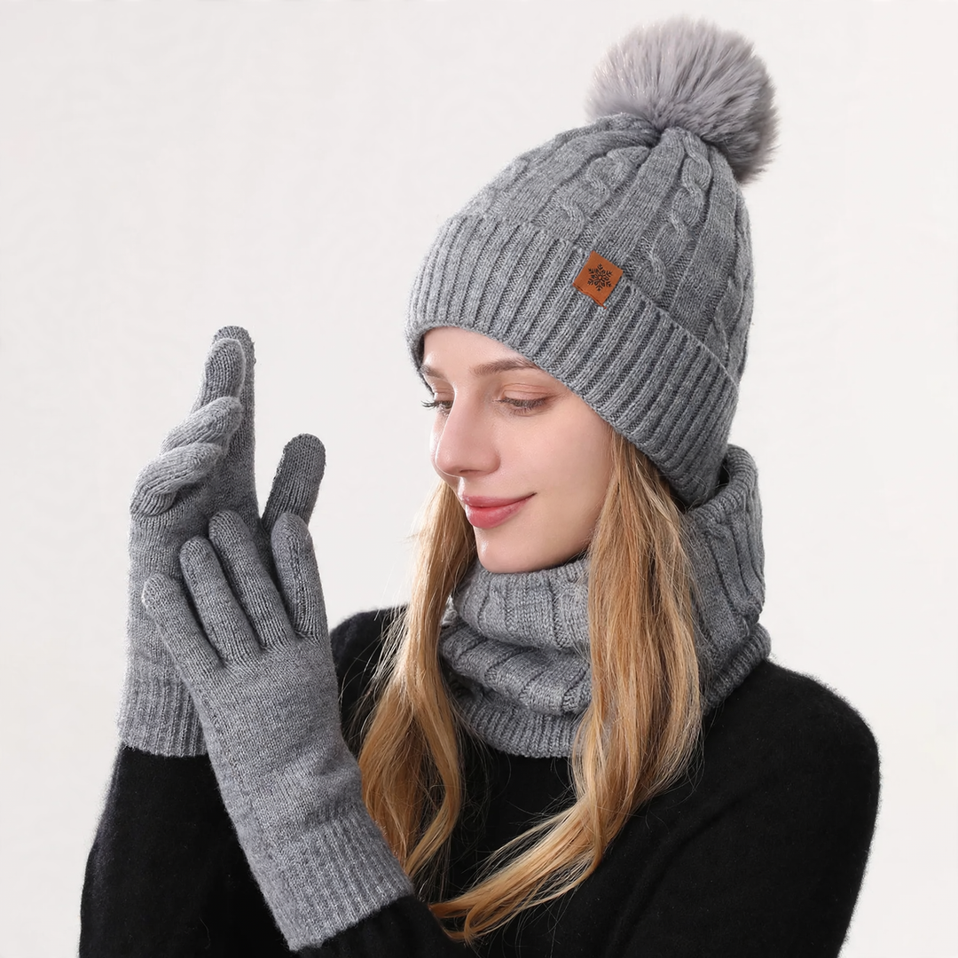 Winter-Set aus Strickmütze, Schal und Handschuhen