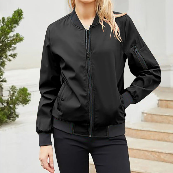 Drune | Windjacke mit Kapuze und Streetwear Look