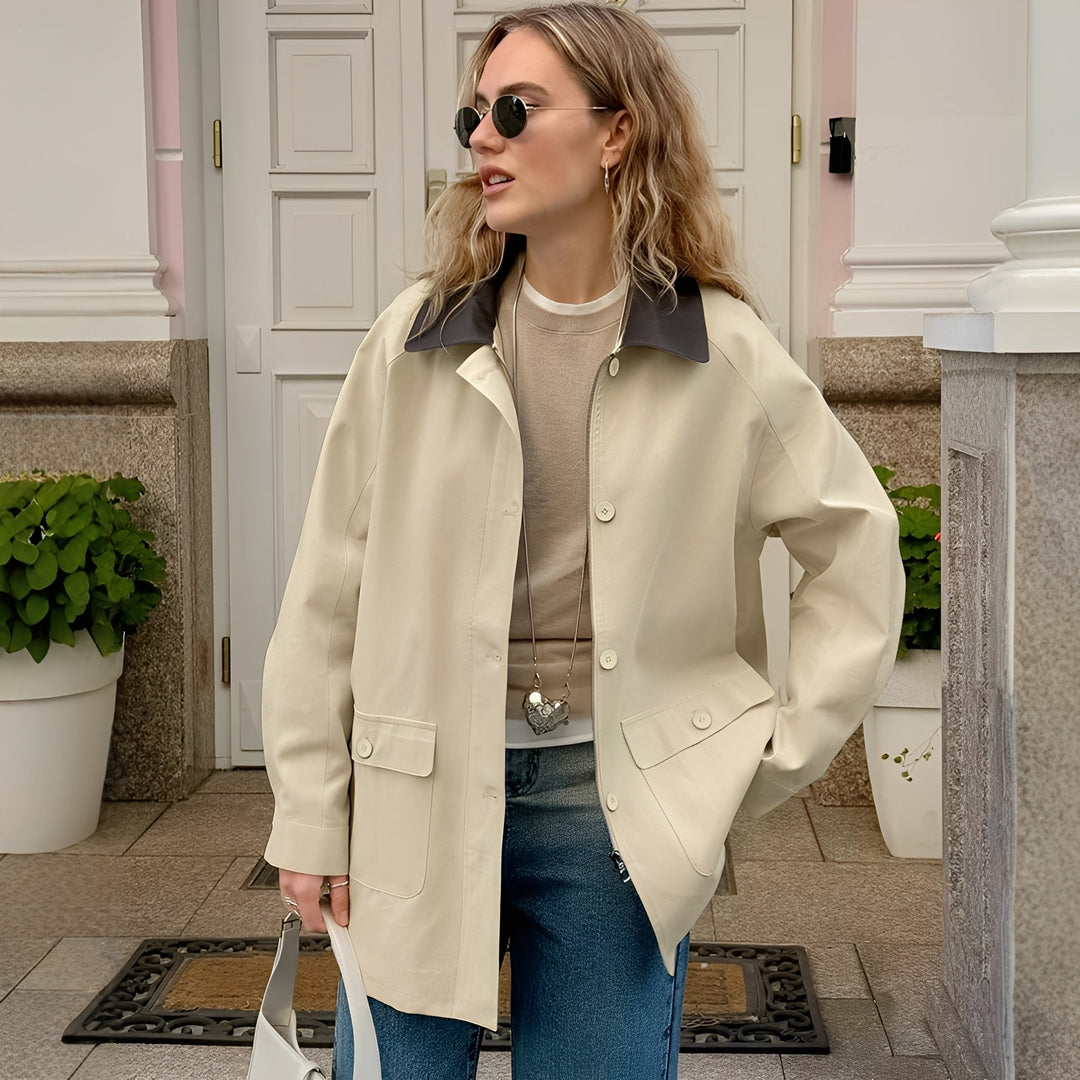 Drune | Stylische, lockere Jacke mit Polokragen für Frauen