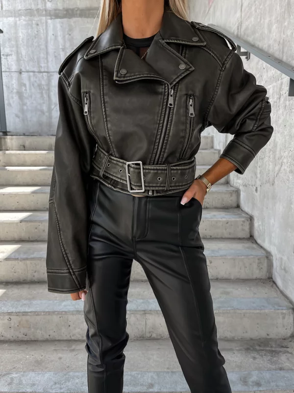 Drune | Elegante Kunstlederjacke mit Gürtel