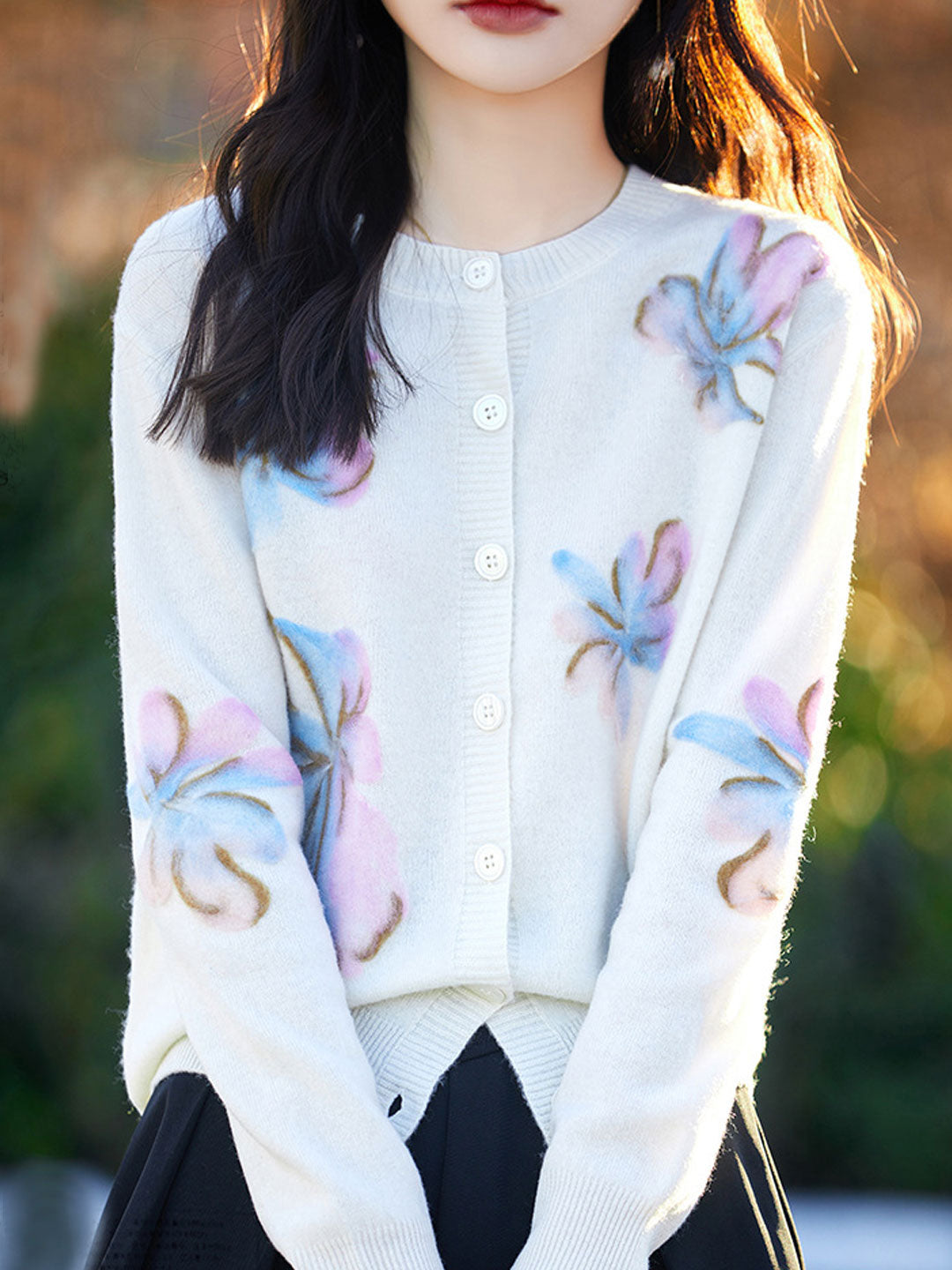 Drune | Strickjacke mit floralem Muster