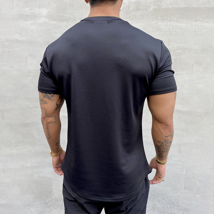 Drune | I T-Shirt aus Elastischem Sportmaterial
