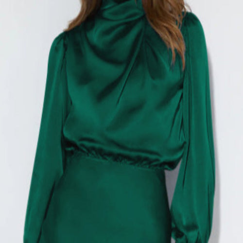 Drune | Kleid Mit Langen Ärmeln Und Einem Eleganten Halsdetail