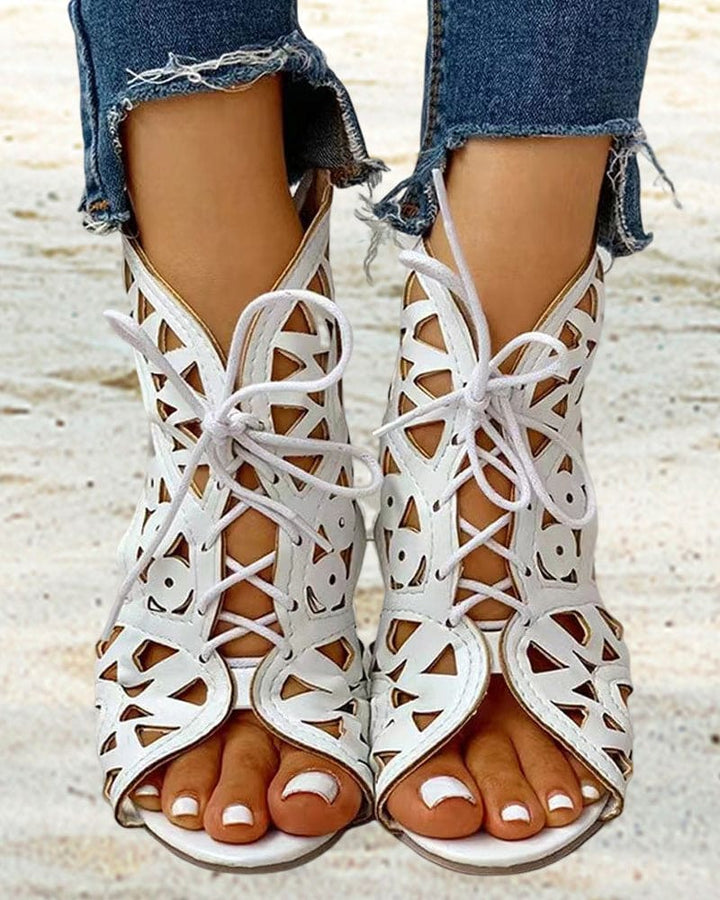 Drune | Flache Sandalen Im Ethnischen Stil mit Aussparung