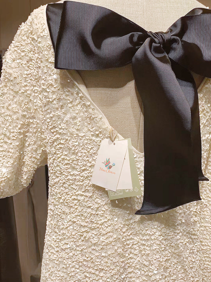 Drune Kleid | Elegantes Glitzerkleid mit Schleifenverschluss am Rücken