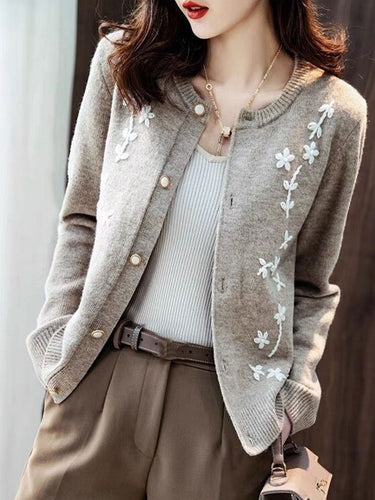 Drune | Strickjacke mit floralem Stickerei