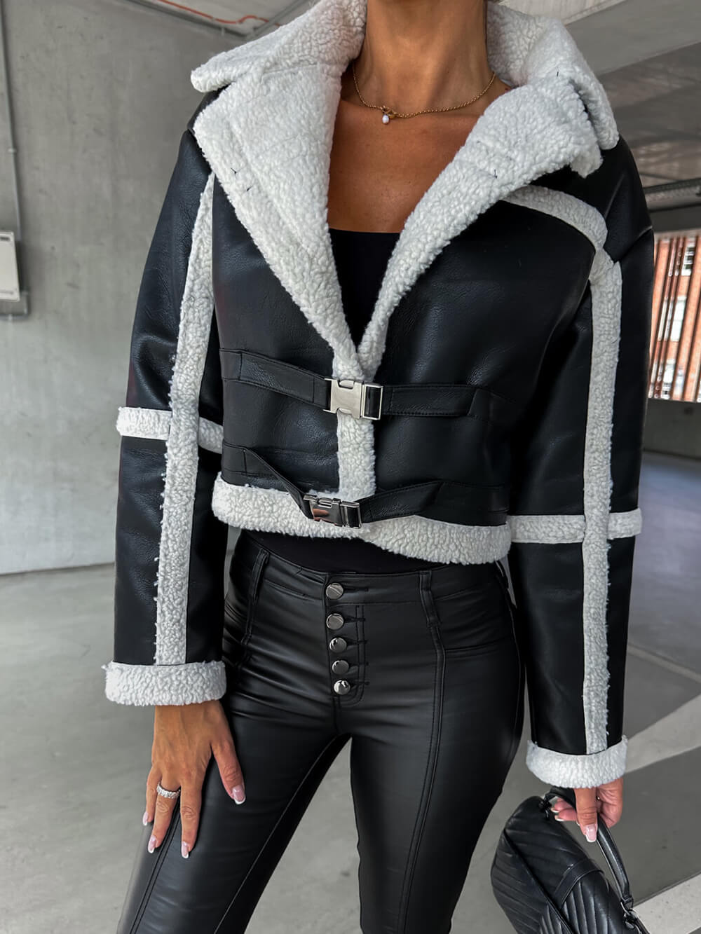 Drune | Elegante Lederjacke mit Plüschbesatz