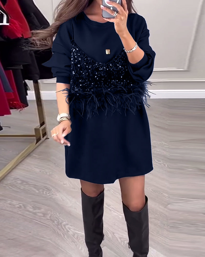 Drune | Modisches Einfarbiges Kleid mit Pailletten und Federn Im Patchwork Stil