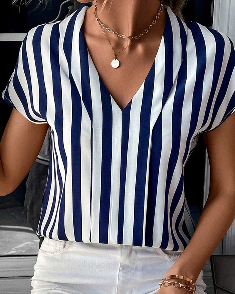 Drune | Sommerbluse In Einem Gestreiften Look