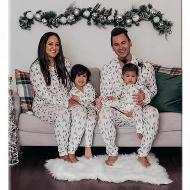 Weihnachts-Schlafanzug-Set für die ganze Familie