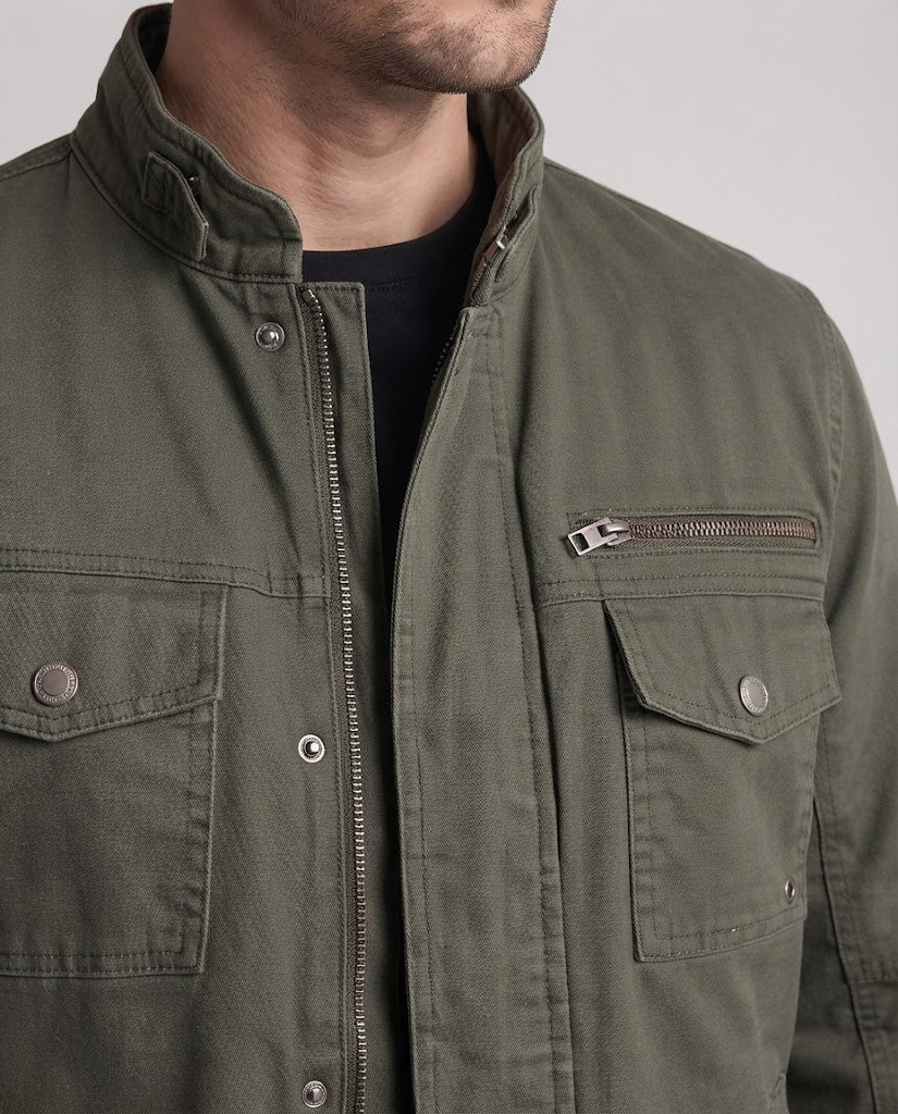 Herren Canvas-Outdoorjacke im Mechaniker-Look mit Stehkragen, Brustreißverschluss und Utility-Taschen Drune