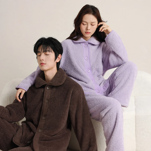 Warmer Korallenfleece-Schlafanzug mit Revers für Paare