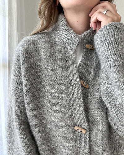 Drune | Strickjacke mit Stehkragen und Hornknöpfen