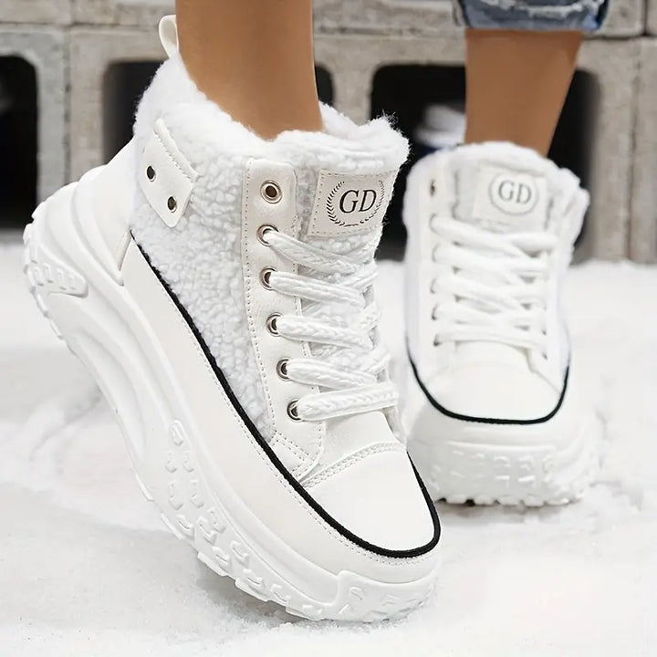 – Schneestiefel aus Samt