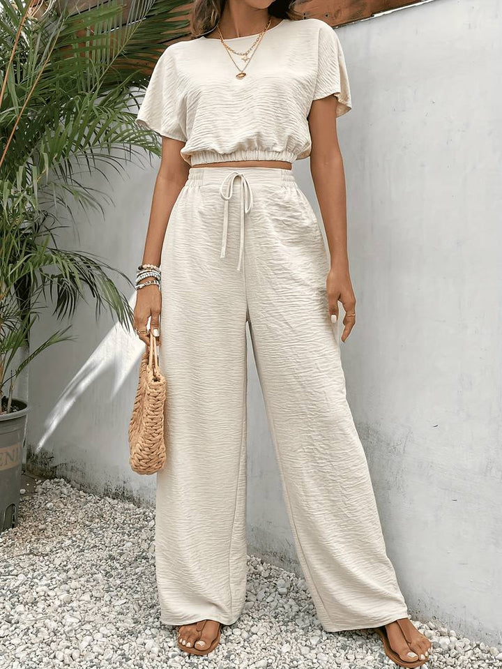 Drune | Chic Crop Top T-Shirt und Hochbundhose