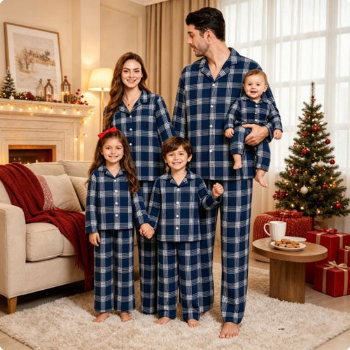 Weihnachts-Schlafanzug-Set für die Familie, kariert