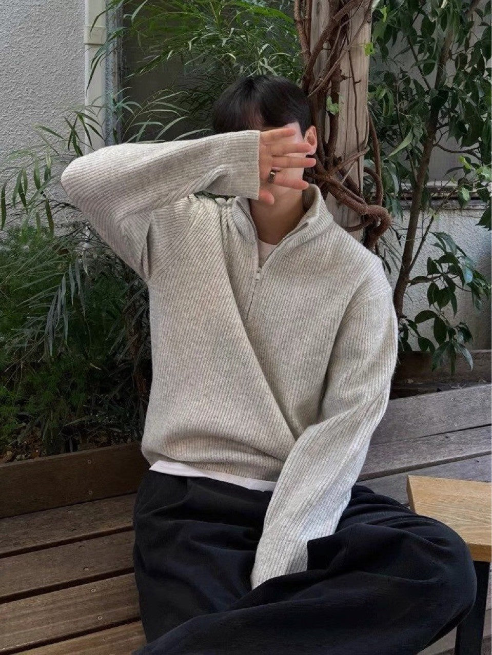 Stilvoller Strickpullover mit Reißverschluss