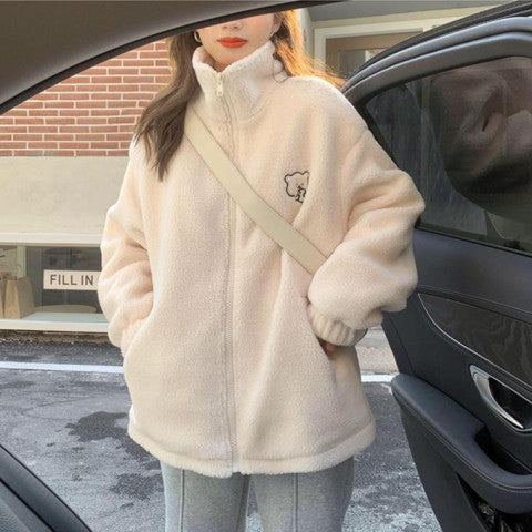 Lässige Teddy-Fleecejacke mit Stehkragen und Bärenmotiv