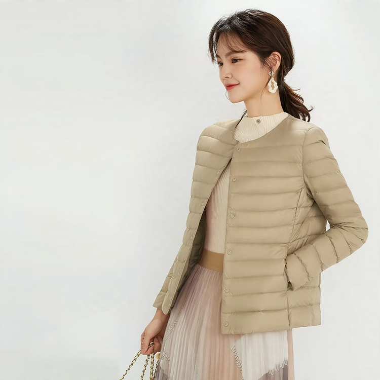 Leichte, komprimierbare Daunenjacke für Damen