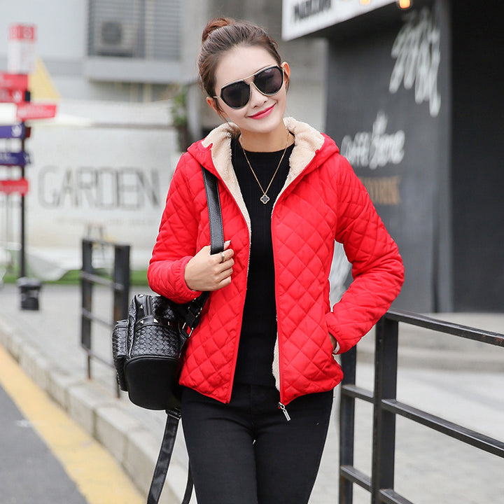 Kurze Damen-Steppjacke mit Lammfleece-Futter