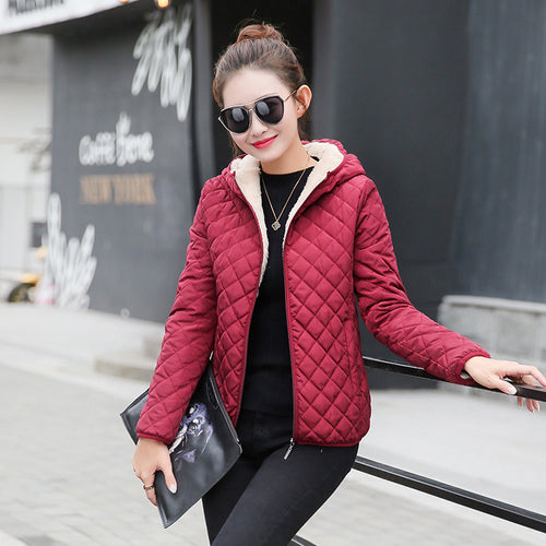Kurze Damen-Steppjacke mit Lammfleece-Futter