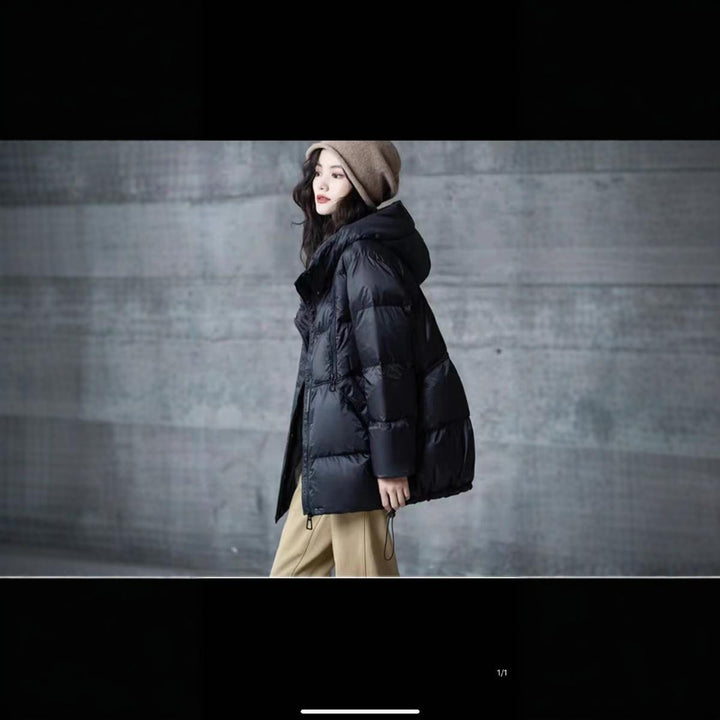 Moderne Daunenjacke mit Kapuze für Damen