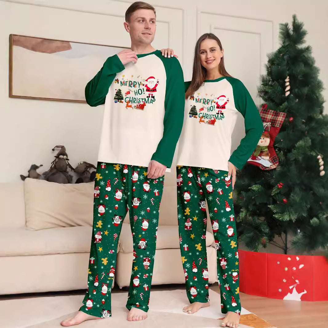 Weihnachts-Familien-Schlafanzug mit Schneeflocken und Weihnachtsmann