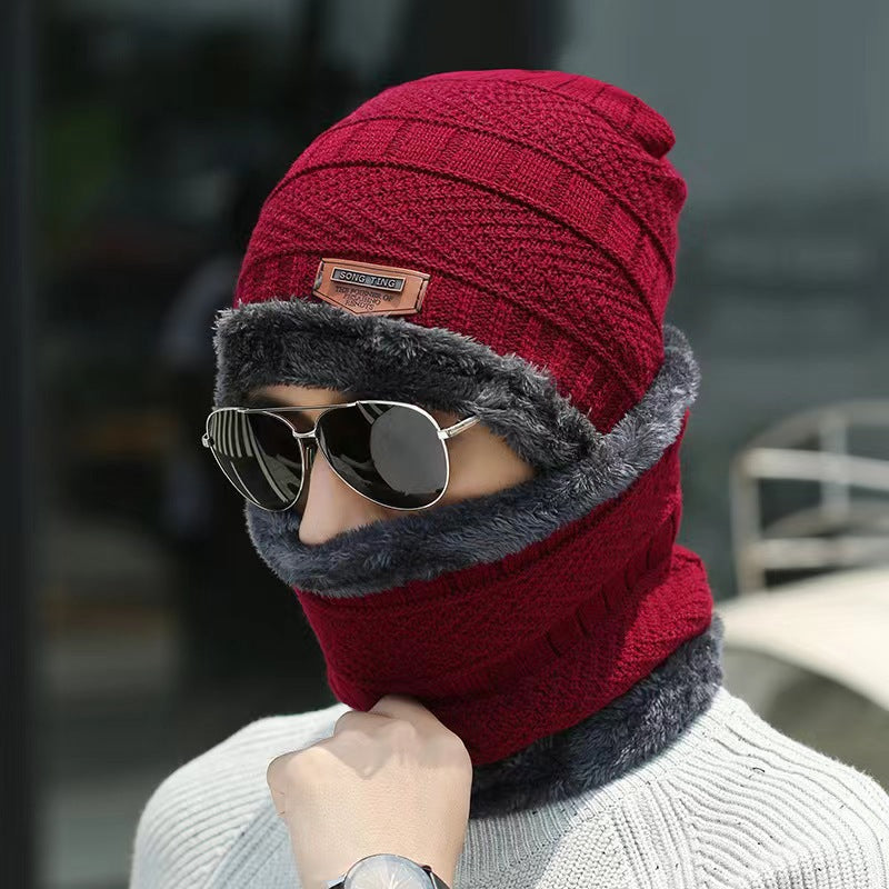 Winter-Set: Gefütterte Strickmütze mit Ohrenschutz und Schal
