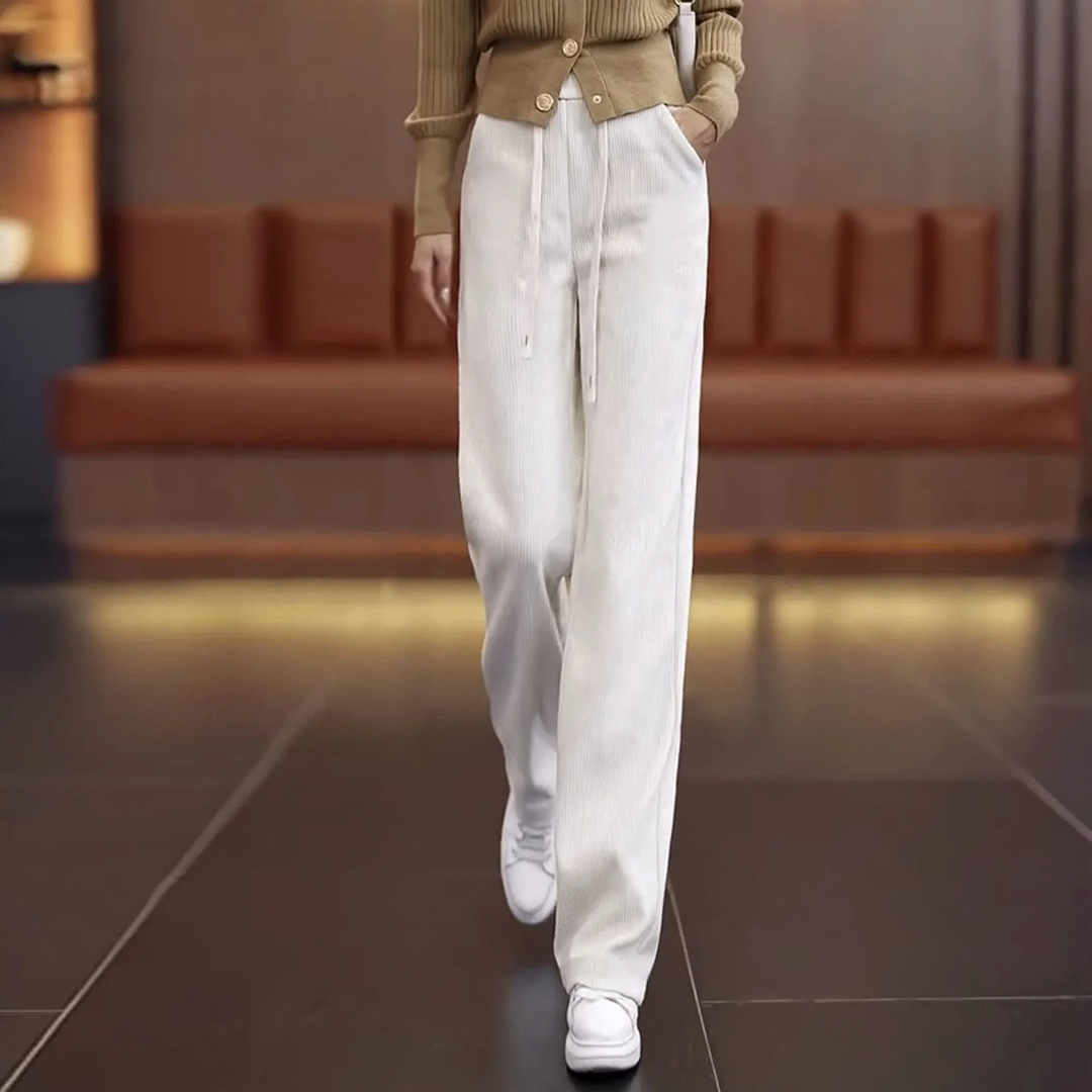 Gefütterte Kord-Hose, gerade Passform, elegant