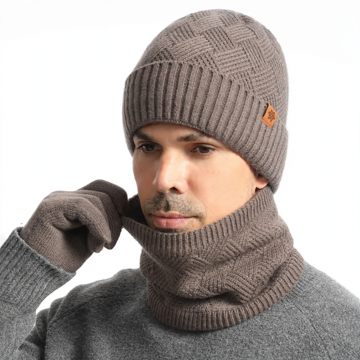 Winter-Set: Strickmütze, Schal und Handschuhe