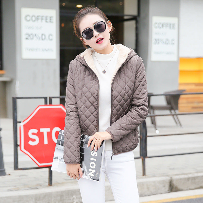 Kurze Damen-Steppjacke mit Lammfleece-Futter