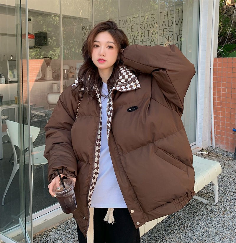Kurze, wattierte Damenjacke im Oversized-Stil