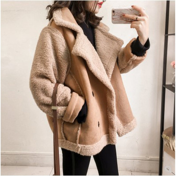 Lässige Bikerjacke aus Wildlederimitat mit Lammfleece