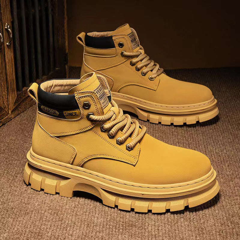 Moderne Herren-Stiefel im englischen Stil